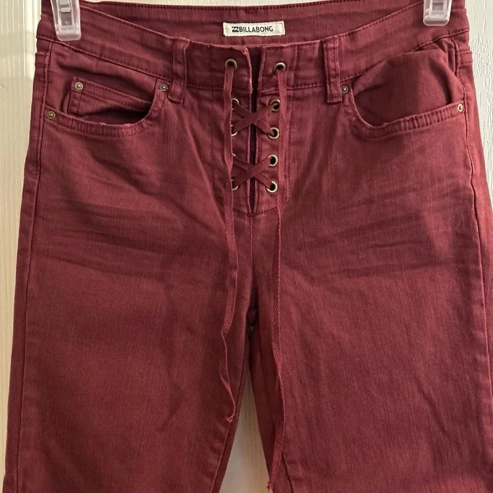 Billabong Lace Up Corset Fly Pants Burgundy
Red Size 28 stretch cuffed leg EUC